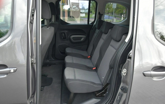Toyota Proace City Verso cena 64900 przebieg: 76000, rok produkcji 2020 z Aleksandrów Łódzki małe 154